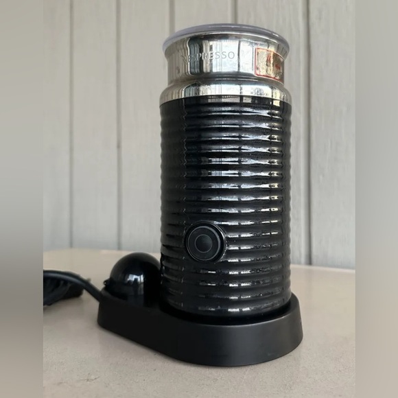 Brand New, Nespresso Aeroccino 3 Milk Frother Black 3194 - Picture 1 of 10